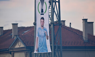 ADEM LJAJIC zastava fudbaler Crvene zvezde na utakmici Superlige Prvenstva Srbije protiv Novog Pazara na Gradskom stadionu , Novi Pazar, 17.05.2025. godine Foto: Mladjan Ivanovic Fudbal, Crvena zvezda, Superliga Prvenstvo Srbije, Novi Pazar