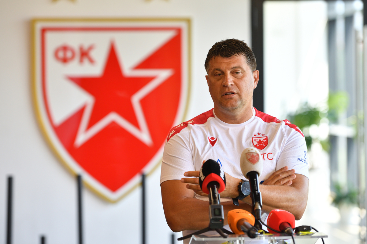 VLADAN MILOJEVIC trener fudbalera Crvene zvezde okupljanje na stadionu Rajka Mitica, Beograd, 16.06.2025. godine Foto: Marko Metlas Fudbal, Crvena zvezda, Okupljanje