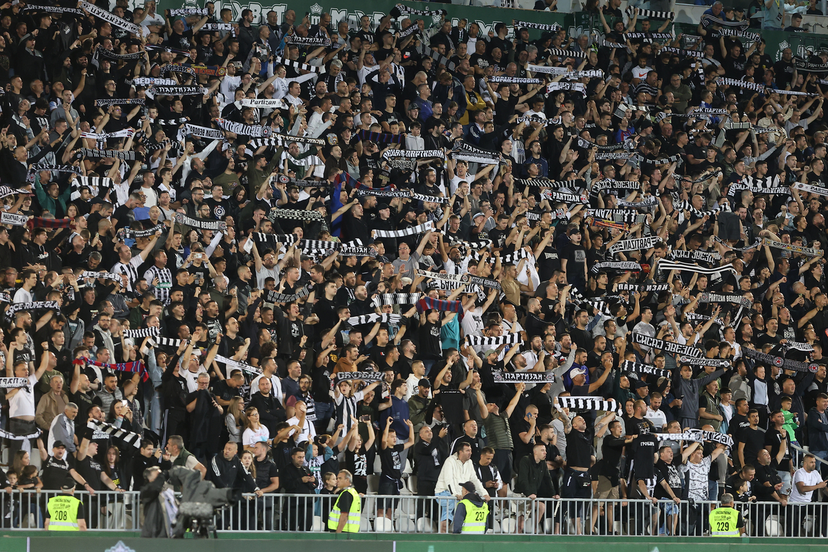 Grobari, Navijači Partizana na utakmici kvallifikacija za UEFA Ligu Evrope protiv AEK-a na stadionu Partizana, Beograd 17.07.2025. godine Foto: Ivica Veselinov / MN PRESS FUDBAL, FOOTBALL, UEFA EUROPA LEAGUE, LIGA EVROPE, PARTIZAN, AEK LARNAKA, AEK LARNACA