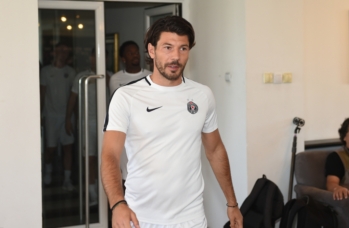 Okupljanje i prvi trening fudbalera Partizana u SC Teleoptik. MILOS JOJIC Beograd, 13.06.2022. foto: Nebojsa Parausic Fudbal, Partizan