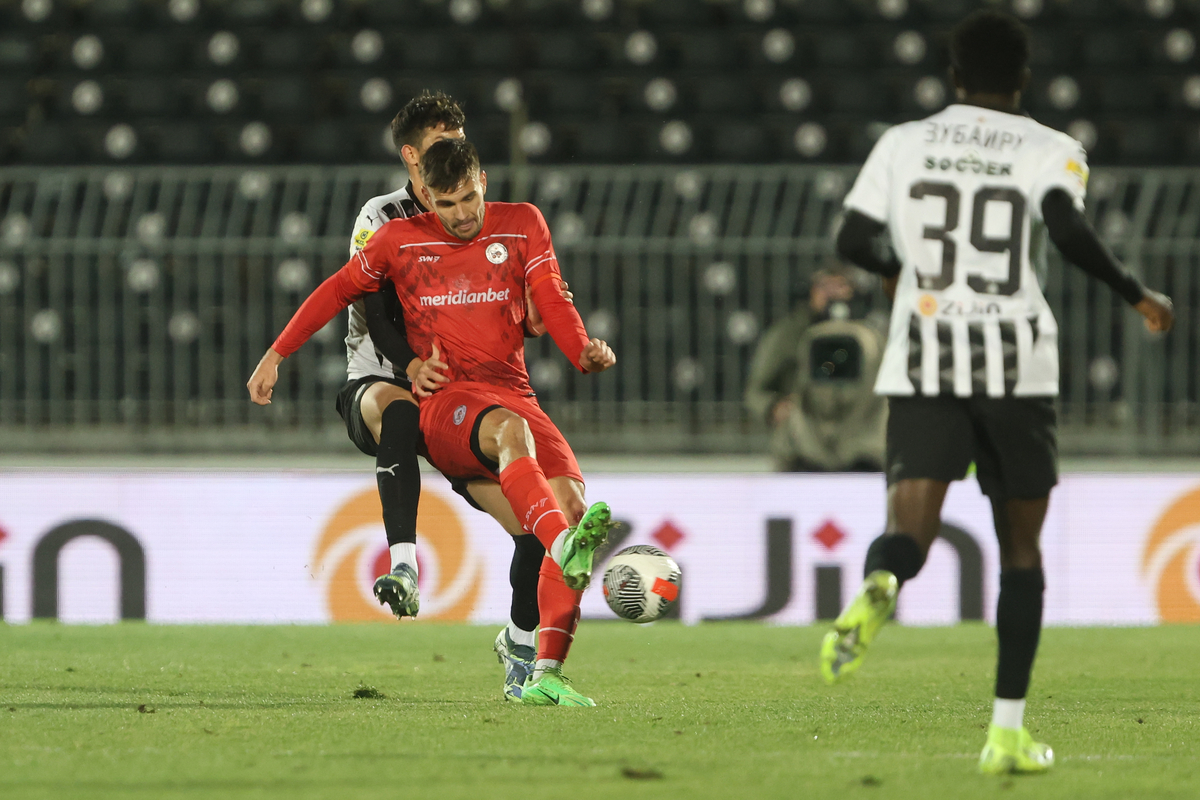 MILOS JOVIC fudbaler IMT-a na utakmici Mocart Superlige protiv Partizana na stadionu Partizana, Beograd 16.12.2024. godine Foto: Ivica Veselinov / MN PRESS FUDBAL, FOOTBALL, MOZZART SUPERLIGA, PRVENSTVO SRBIJE, NATIONAL CHAMPIONSHIP, PARTIZAN, FK IMT NOVI BEOGRAD