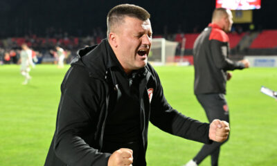 FEDJA DUDIC, trener fudbalera Radnickog, proslavlja pobedu na prvenstvenoj utakmici protiv TSC, na stadionu Cika Daca. Kragujevac, 25.05.2025. foto: Mladjan Ivanovic Fudbal, Radnicki 1923, TSC