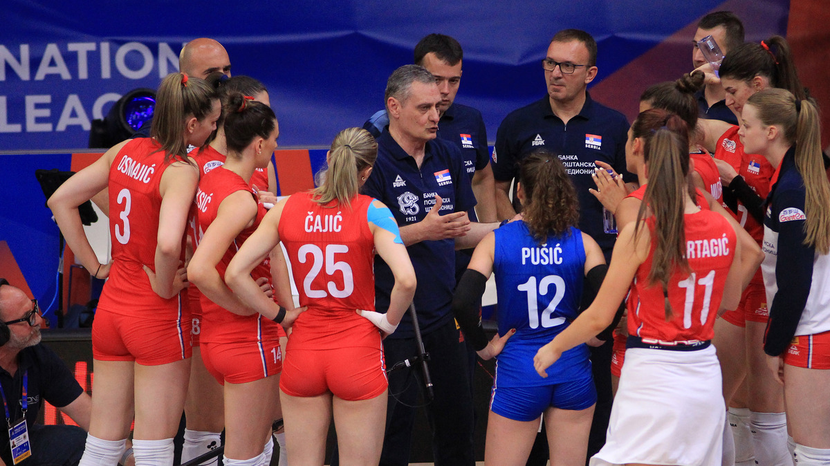 ZORAN TERZIC, trener odbojkasica reprezentacije Srbije, na utakmici Lige nacije protiv Poljske u hali Beogradska arena. Beograd, 22.06.2025. foto: MN Press / vm Odbojka, Srbija, Zene, Reprezentacija, VNL Liga nacija, Poljska