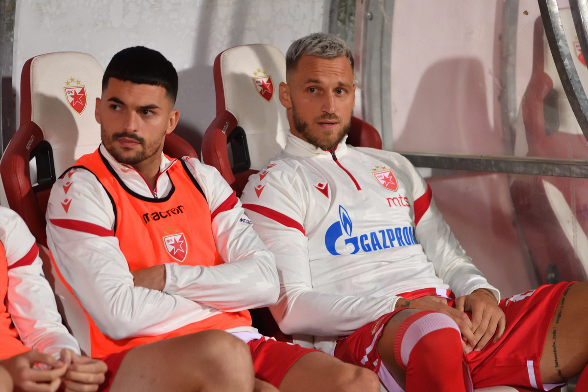 NEMANJA RADONJIC i MARKO ARNAUTOVIC fudbaleri Crvene zvezde na utakmici kvalifikacija za UEFA Ligu Sampiona protiv Linkoln Red Imps Gibraltar na stadionu Rajka Mitica, Beograd 29.07.2025. godine Foto: Marko Metlas Fudbal, Crvena zvezda, UEFA Liga Sampiona , Linkoln Red Imps Gibraltar, Kvalifikacije