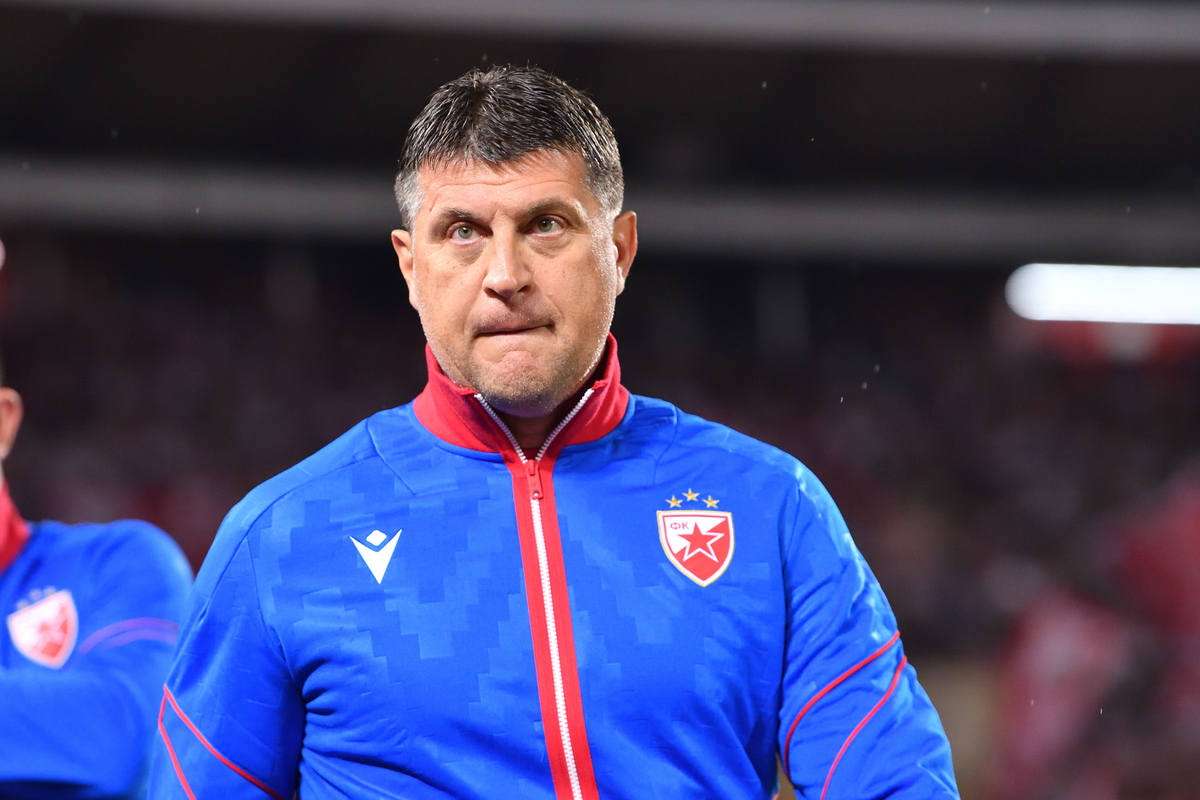 VLADAN MILOJEVIC trener fudbalera Crvene zvezde na utakmici kvalifikacija za UEFA Ligu Sampiona protiv Linkoln Red Imps Gibraltar na stadionu Rajka Mitica, Beograd 29.07.2025. godine Foto: Marko Metlas Fudbal, Crvena zvezda, UEFA Liga Sampiona , Linkoln Red Imps Gibraltar, Kvalifikacije