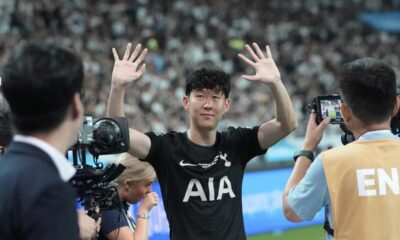 Tottenham Hotspur's Son Heung-min waves after the pre-season friendly match against Newcastle United at Seoul World Cup Stadium in Seoul, South Korea, Sunday, Aug. 3, 2025. (AP Photo/Ahn Young-joon)