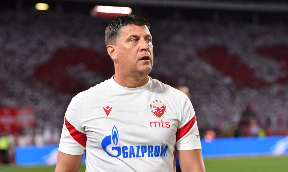 Trener Crvene zvezde na utakmici kvalifikacija za UEFA Ligu Sampiona protiv Leha Poznanj na stadionu Rajko Mitic, Beograd 12.08.2025. godine Foto: Marko Metlas Fudbal, Crvena zvezda, UEFA Liga Sampiona , Leh Poznanj, Kvalifikacije